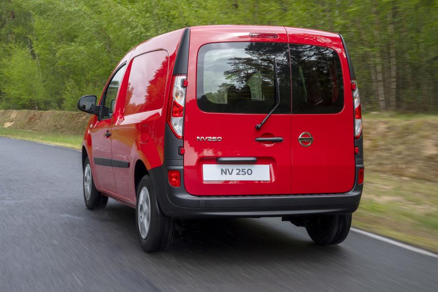  Nissan NV250 L1 Van 2019 года  (EU) (фото 17 из 37)